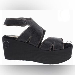 SBICCA Black Leather Platform Sandals/White Stitching/ Ankle Strap/ Size 6.5